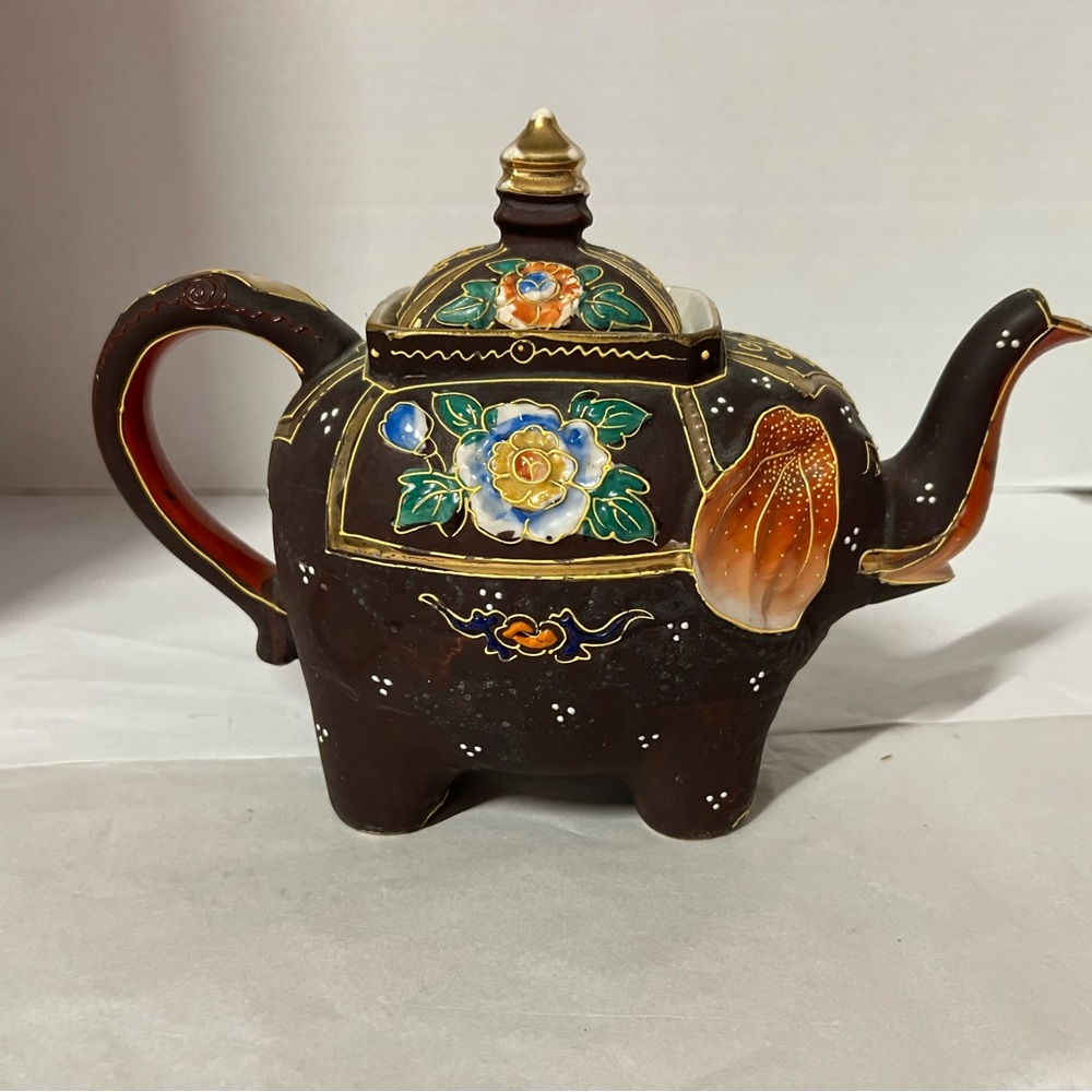 Vintage Japan Satsuma Hand Painted Porcelain Elephant Teapot